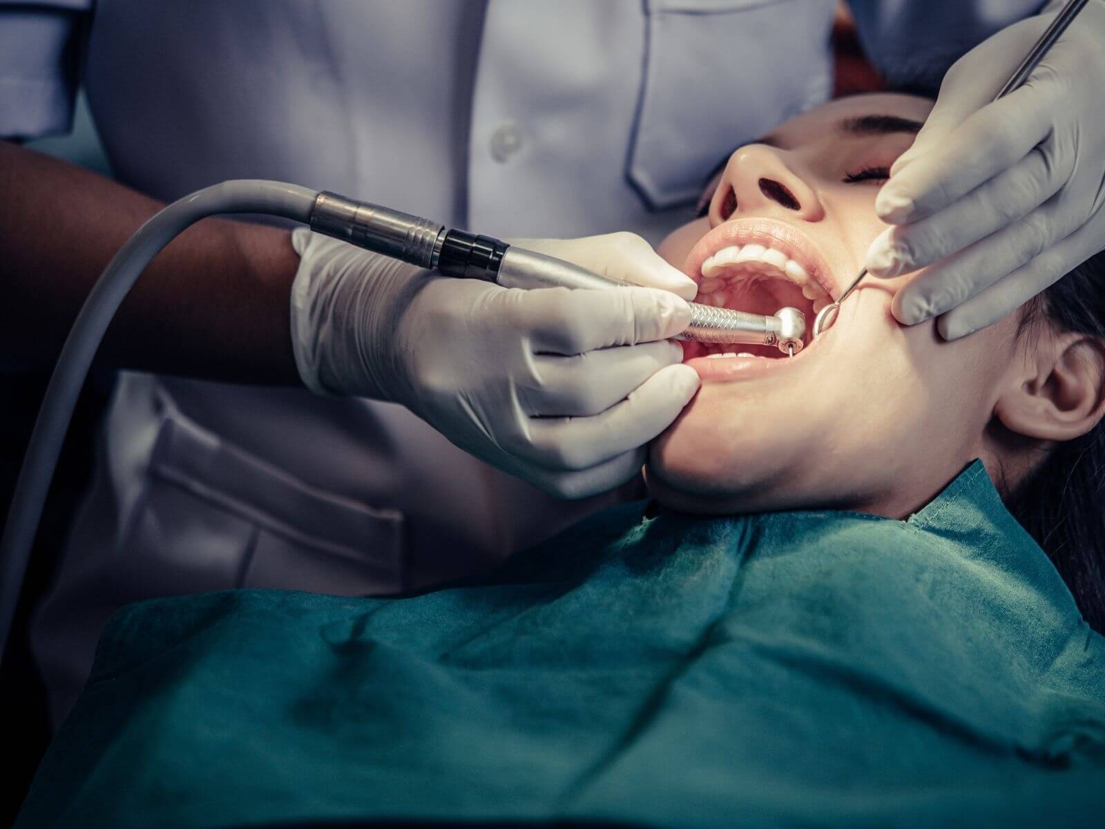 4 Ways To Avoid A Dental Emergency